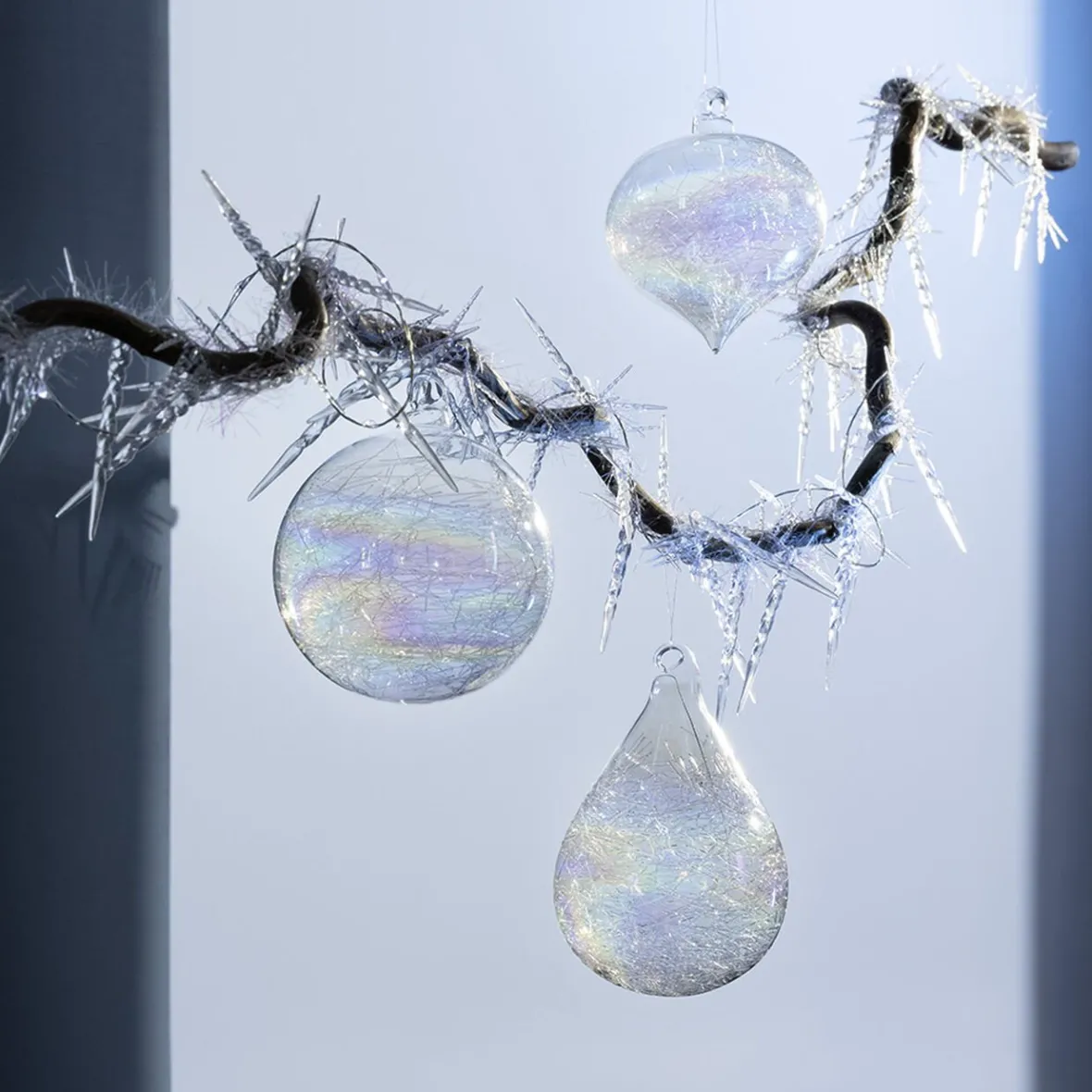 Boule en verre intérieur filament à reflet irisé-Gifi Clearance