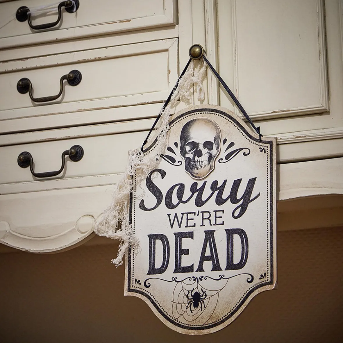 Panneau Halloween inscription Sorry we're dead en bois L22,75xH33,75cm-Gifi Outlet