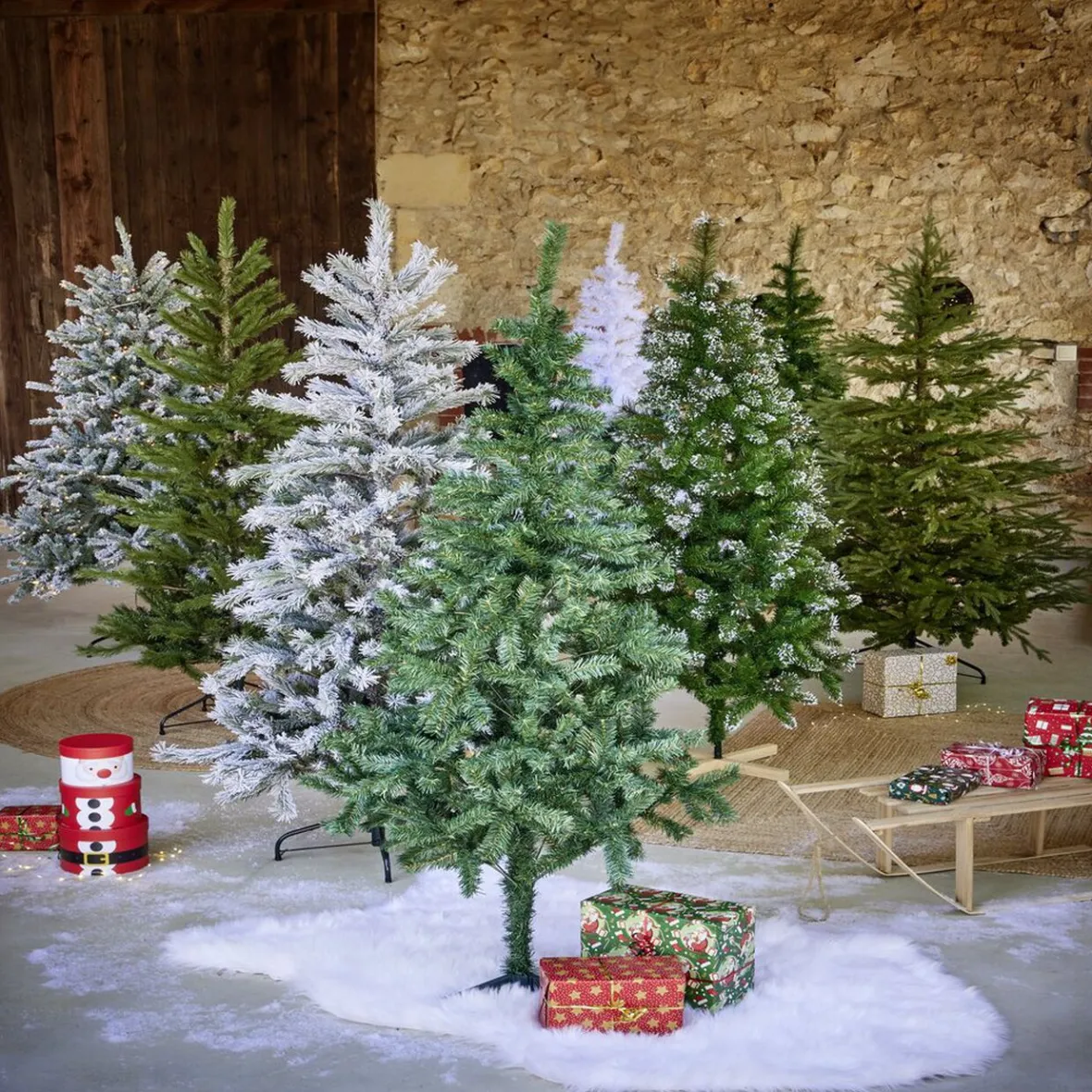 Sapin artificiel effet enneigé pied en bois 502 branches Ø86xH180cm-Gifi Sale