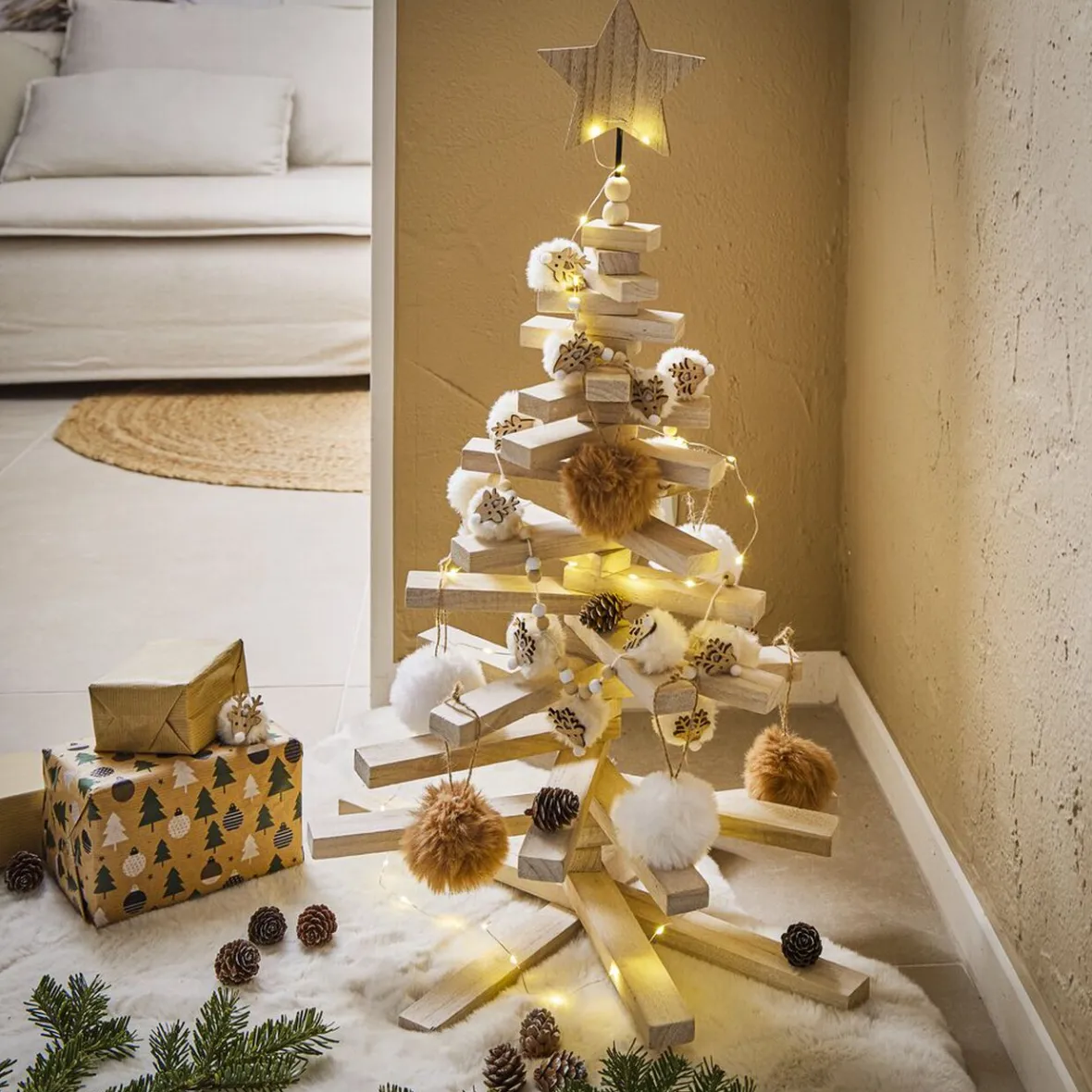 Sapin de Noël en bois amovible gris 48xH71cm-Gifi Outlet