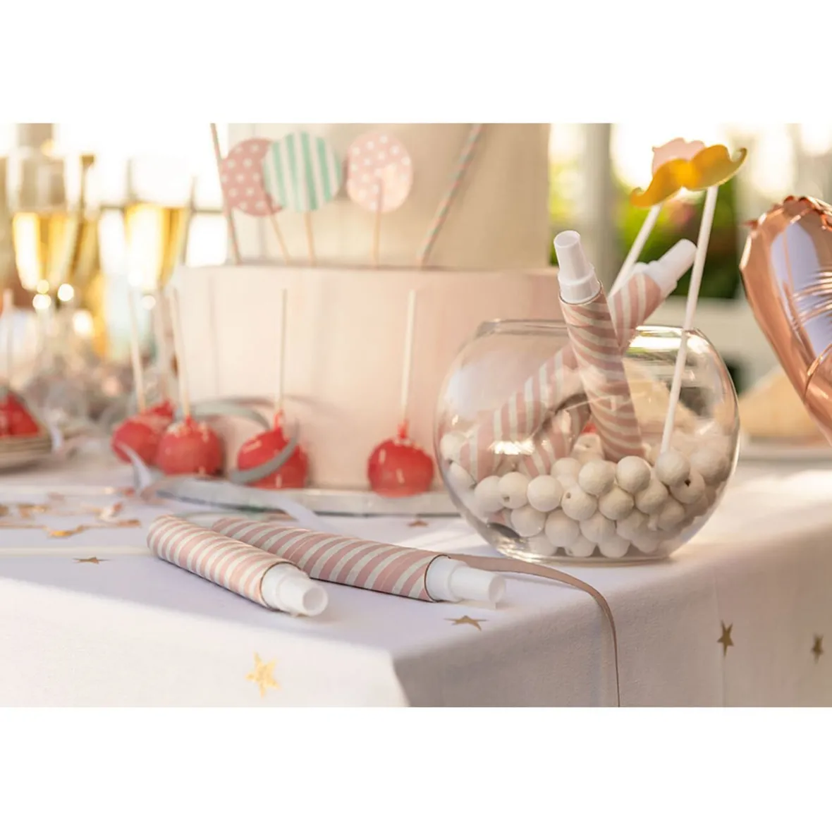 Sarbacane rayée rose et blanche x 4 et ses 60 boules blanches-Gifi Online